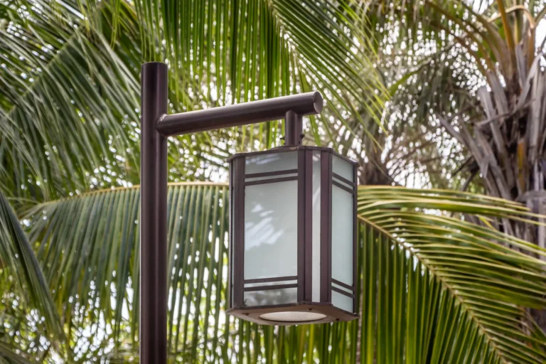 Lumière extérieure maison : les 10 meilleures en 2026 Lumière extérieure maison 2026